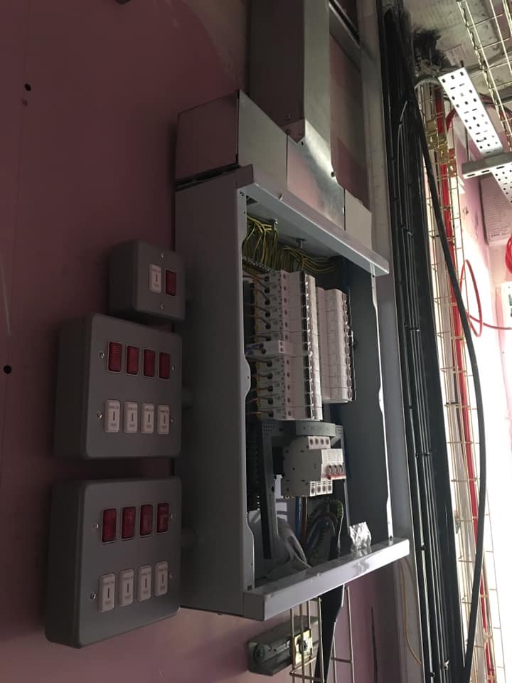 Outdoor lighting installation